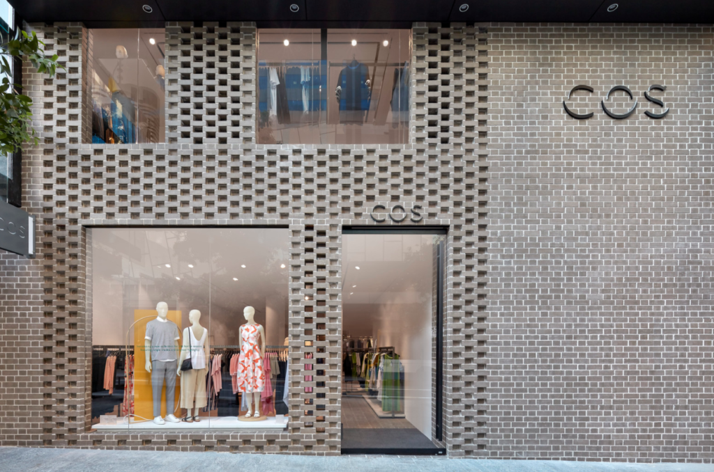 A COS boutique storefront with architecture by Thomson Adsett